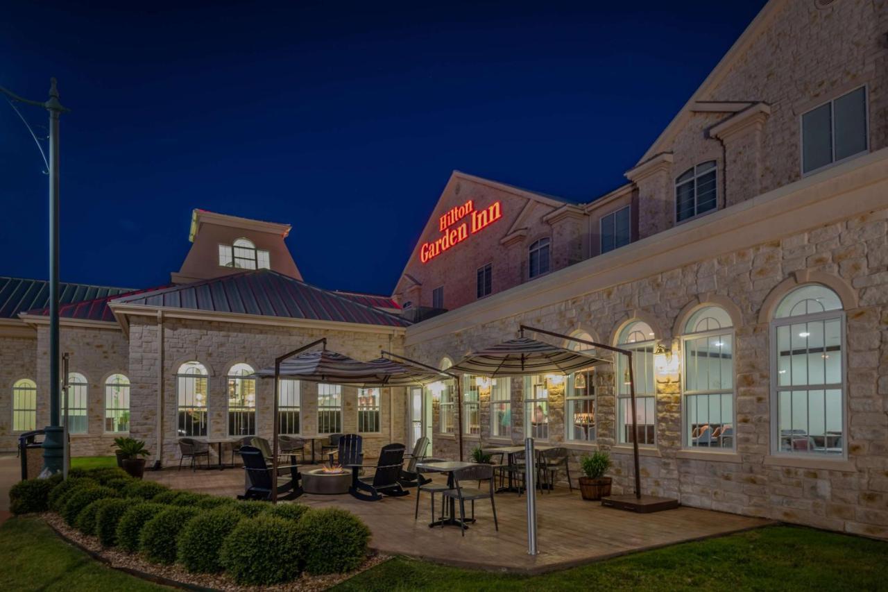 Hilton Garden Inn Granbury Exterior photo