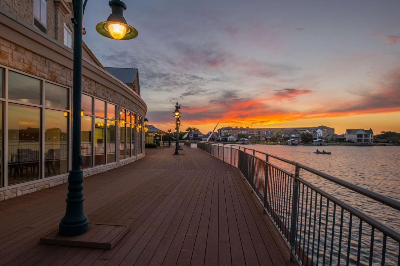 Hilton Garden Inn Granbury Exterior photo